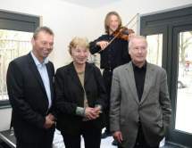 <http://www.fotofisch-berlin.de - Haus am Urban_Eroeffnungsveranstaltung