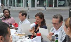 http://www.fotofisch-berlin.de - GAST.FREUNDSCHAFT_Wien-Berlin