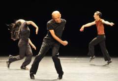 <http://www.fotofisch-berlin.de - TIA_Saburo Teshigawara_MIRROR AND MUSIC