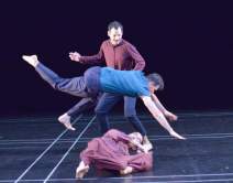 <http://www.fotofisch-berlin.de - Modjgan Hashemian_TONGUE TWISTERS